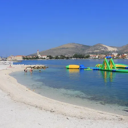 Apartman With Parking Space - 15349 *